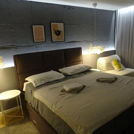 度假居 Modern Small House With A Terrace *