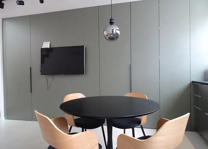 Modern Small House With A Terrace Casa de Férias *